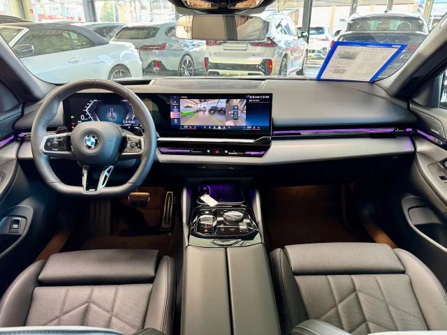 BMW 520 520d M-Sport Sedan