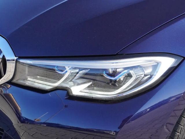 BMW 330 330d Luxury Line Touring xDrive