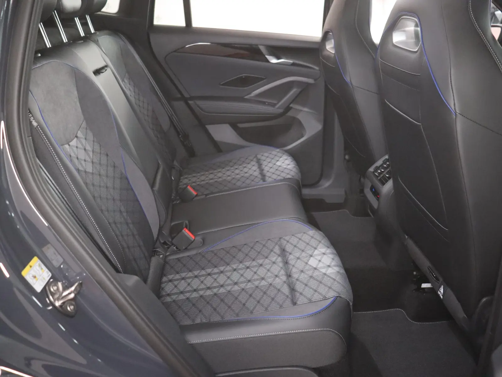 Volkswagen Tiguan 2.0 TDI DSG R-Line