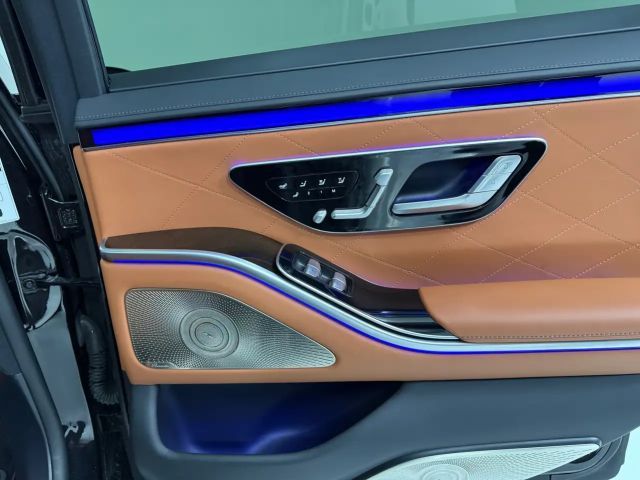 Mercedes-Benz S 500 4MATIC Sedan