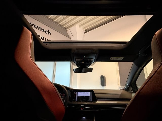 Volkswagen Golf 2.0 TSI Golf VIII