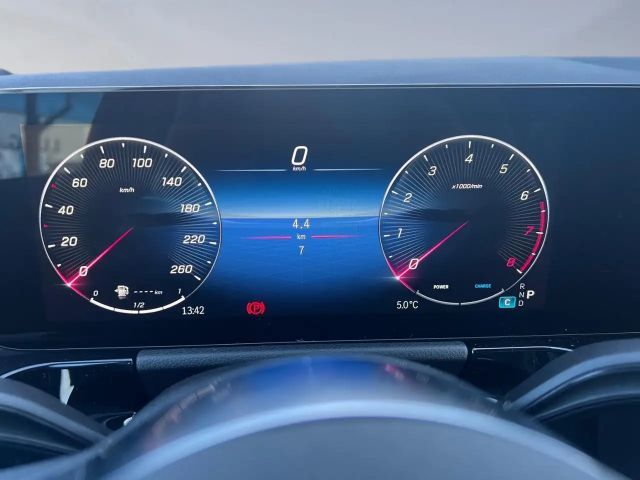 Mercedes-Benz B 200 Progressive Sedan