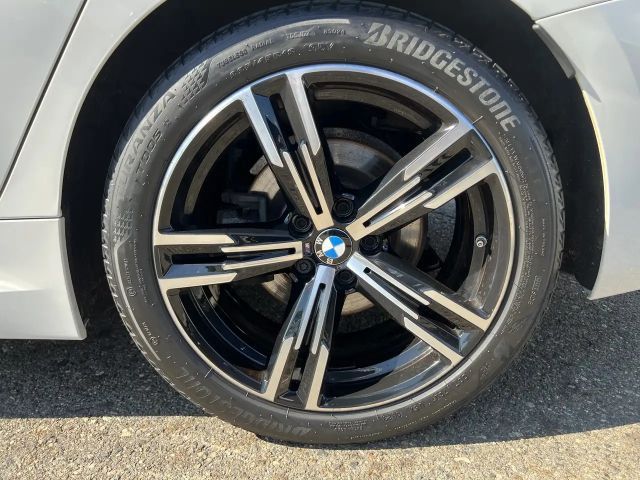 BMW 320 320d M-Sport Touring