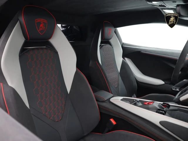 Lamborghini Revuelto MY24 I NERO HELENE