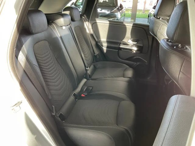 Mercedes-Benz B 180 Progressive