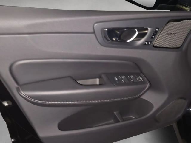 Volvo XC60 AWD Dark Plus