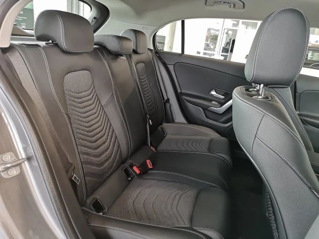 Mercedes-Benz A 180 Progressive