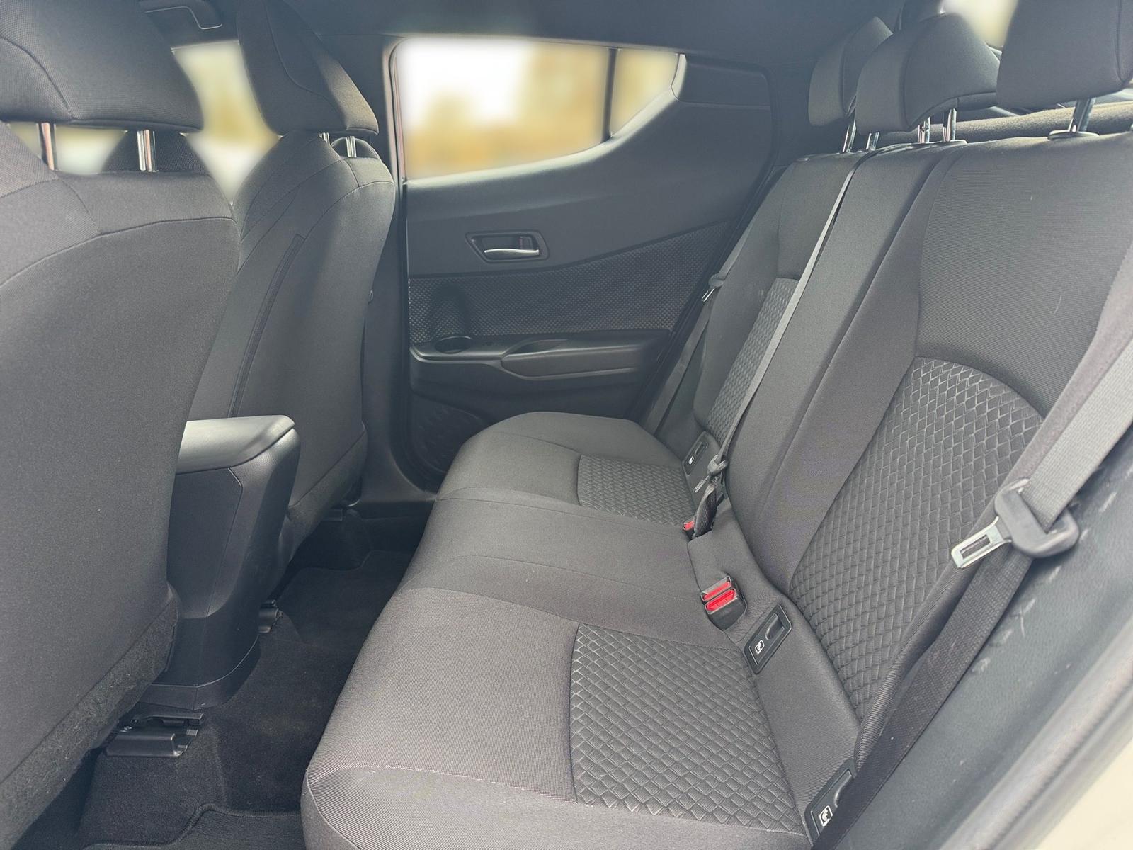 Toyota C-HR Business