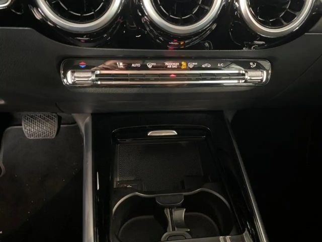 Mercedes-Benz B 180 Progressive