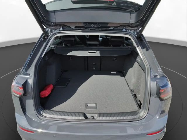 Volkswagen Golf Life Variant