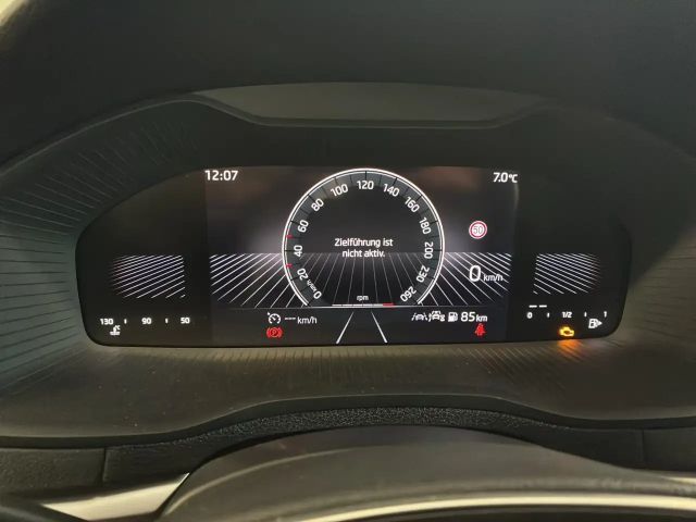 Skoda Karoq Selection