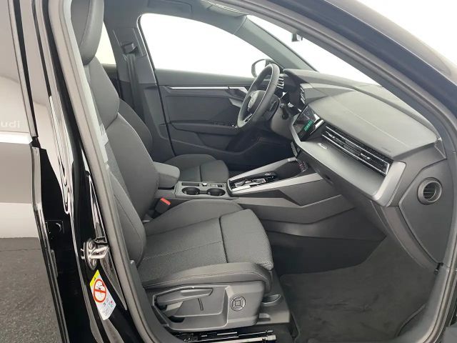 Audi A3 30 TFSI Sedan