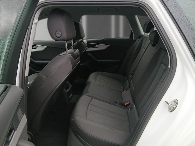 Audi A4 40 TFSI Avant S-Tronic