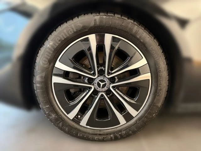 Mercedes-Benz A 180 A 180 d