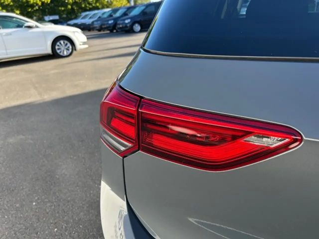 Volkswagen Golf 1.5 TSI Golf VIII Move