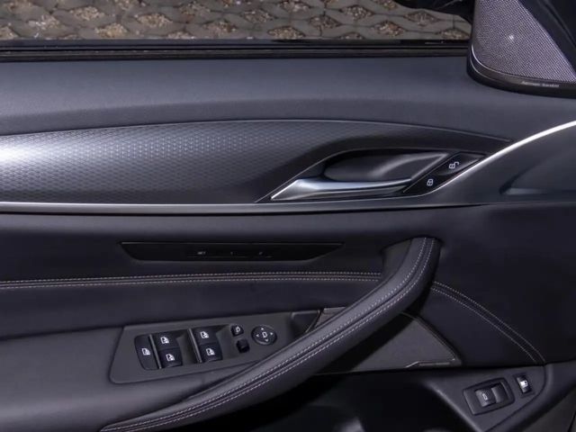 BMW 530 530e M-Sport Touring xDrive