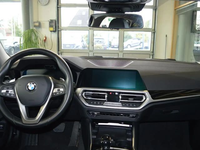 BMW 330 330i Luxury Line Touring