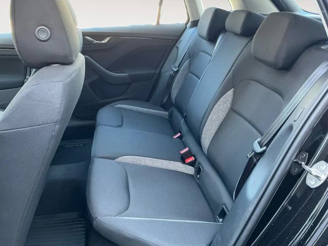 Skoda Kamiq Essence TSI