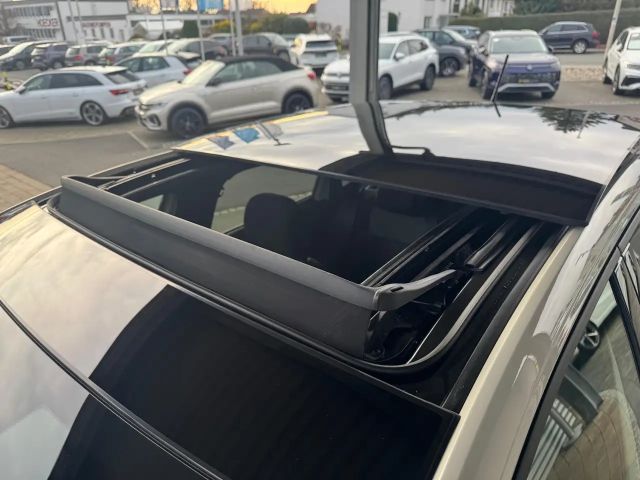 Volkswagen Taigo 1.5 TSI DSG R-Line