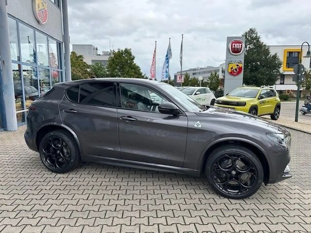 Alfa Romeo Stelvio Q4 Quadrifoglio Turbo