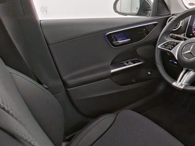 Mercedes-Benz C 200 AVANTGARDE Sedan