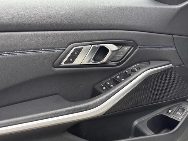 BMW 330 330e M-Sport Touring