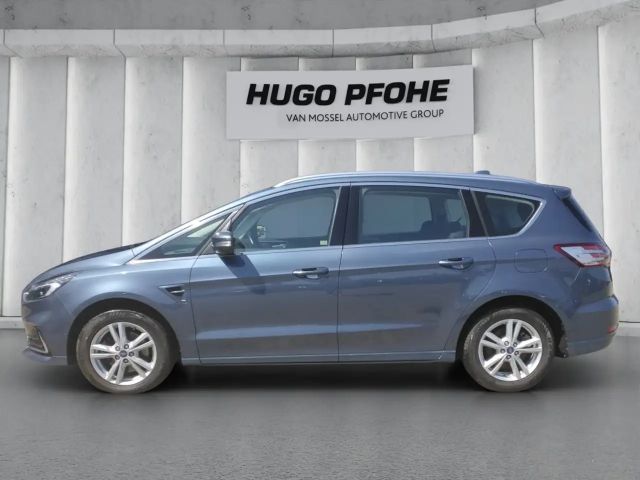 Ford S-Max Titanium