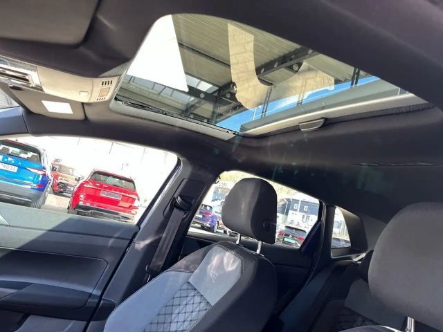 Volkswagen Polo 1.0 TSI DSG R-Line