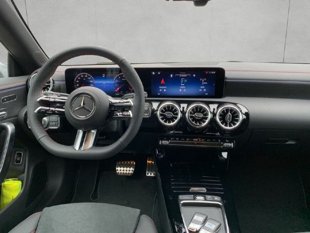 Mercedes-Benz CLA 180 Shooting Brake