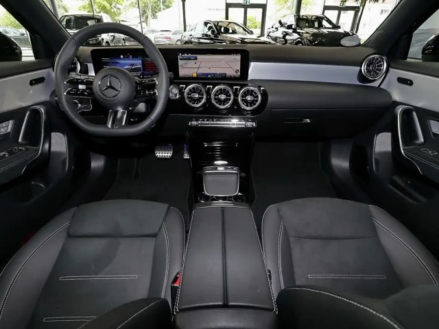 Mercedes-Benz A 200 AMG Line