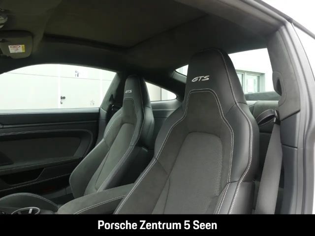 Porsche 992 Carrera Coupé GTS