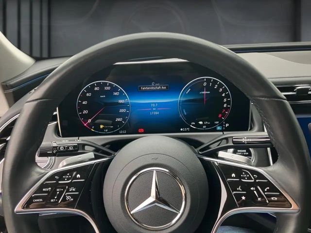 Mercedes-Benz E 300 AVANTGARDE Estate