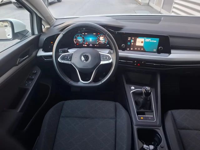 Volkswagen Golf Life Variant