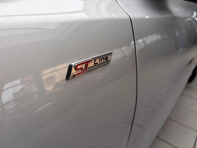 Ford Focus ST Line Wagon