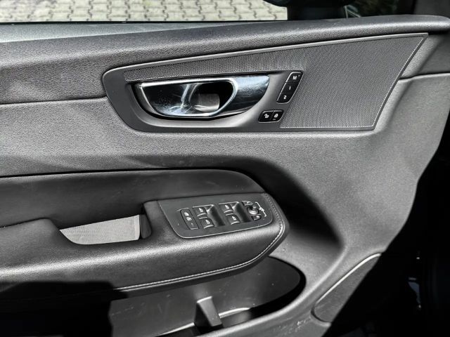 Volvo XC60 Dark Plus