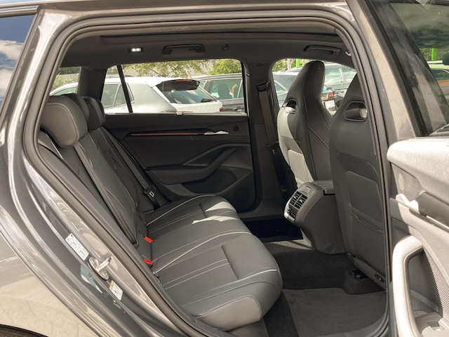 Skoda Superb 2.0 TDI 4x4 Combi Sportline