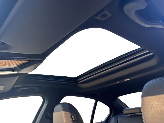 BMW 330 330e M-Sport Sedan xDrive