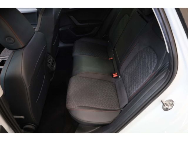 Seat Leon 1.5 eTSI FR-lijn Sportstourer