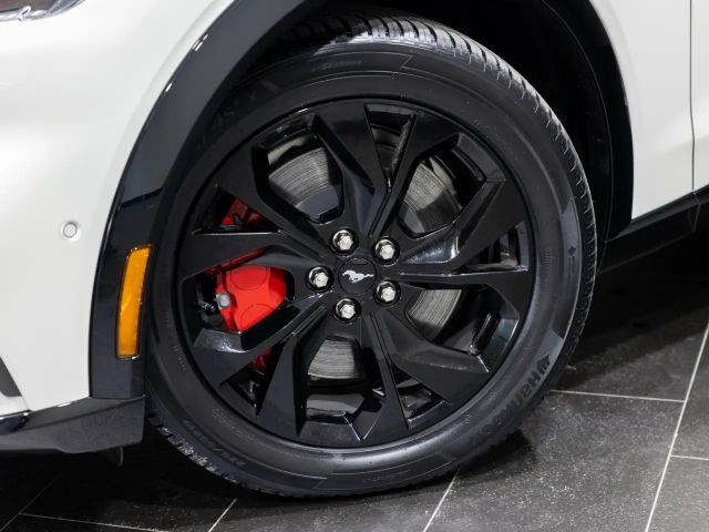 Ford Mustang Mach-E AWD Premium