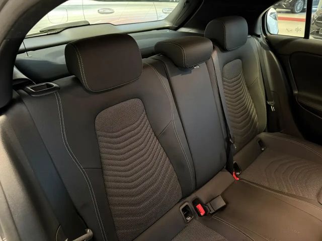 Mercedes-Benz A 180 Hatchback Progressive