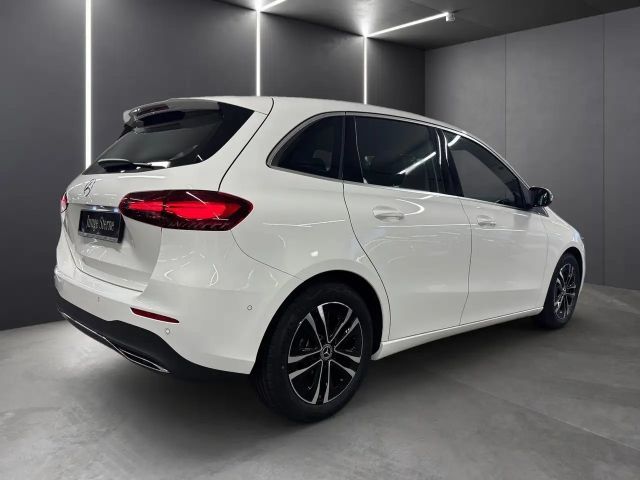 Mercedes-Benz B 200 Progressive Sedan
