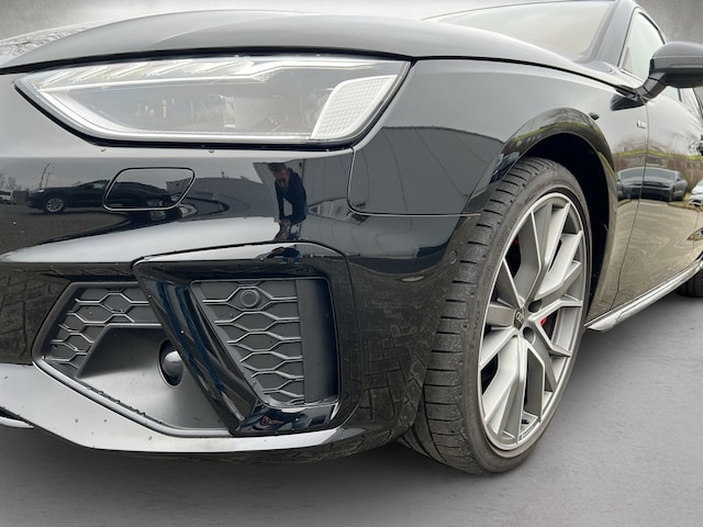 Audi A4 40 TFSI Avant Quattro S-Line S-Tronic