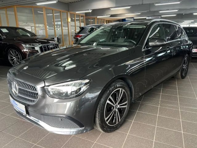Mercedes-Benz E 220 AVANTGARDE E 220 d Estate