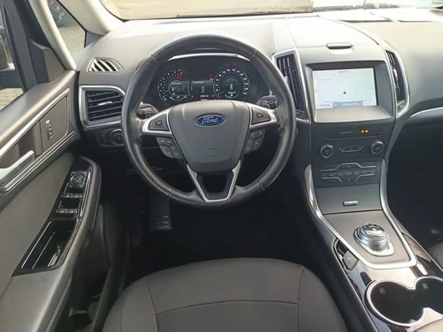 Ford S-Max Titanium