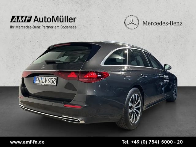 Mercedes-Benz E 220 AVANTGARDE E 220 d Estate