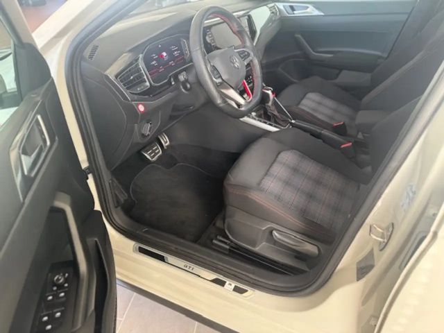 Volkswagen Polo 2.0 TSI DSG GTI