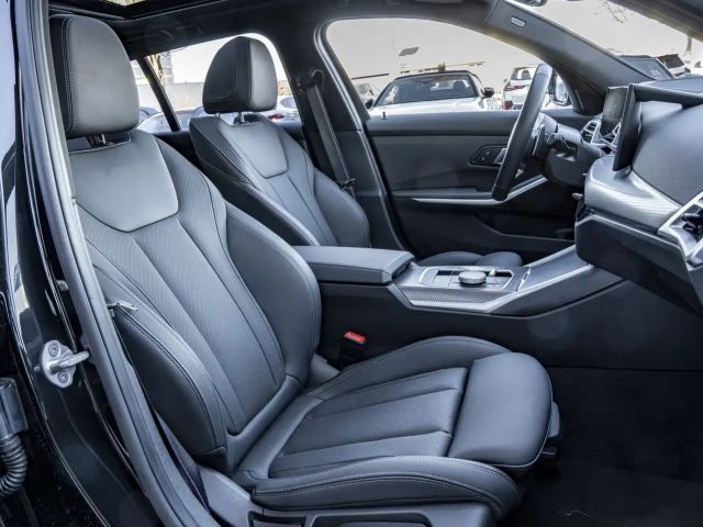 BMW 330 330i M-Sport Touring xDrive