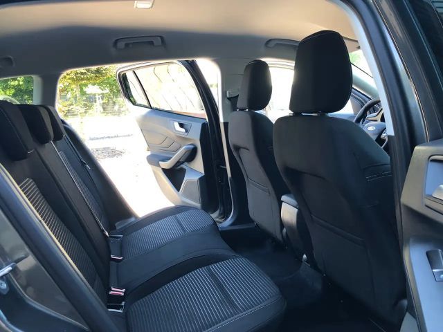 Ford Focus EcoBoost Titanium Wagon