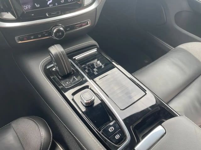 Volvo V60 AWD Geartronic Recharge T6