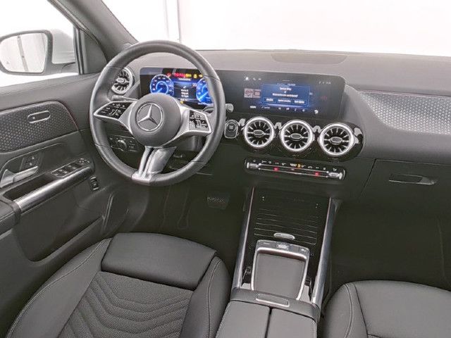 Mercedes-Benz EQA 300 4MATIC